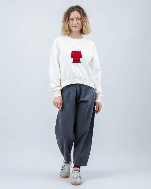 Sweatshirt Peanuts Doghouse Rounded - Le Confort Doux et Iconique