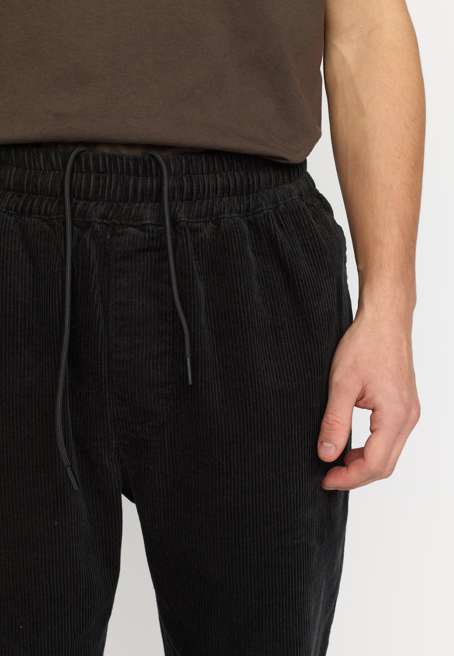 Pantalon Casual Trousers – Le pantalon black corduroy confortable & stylé