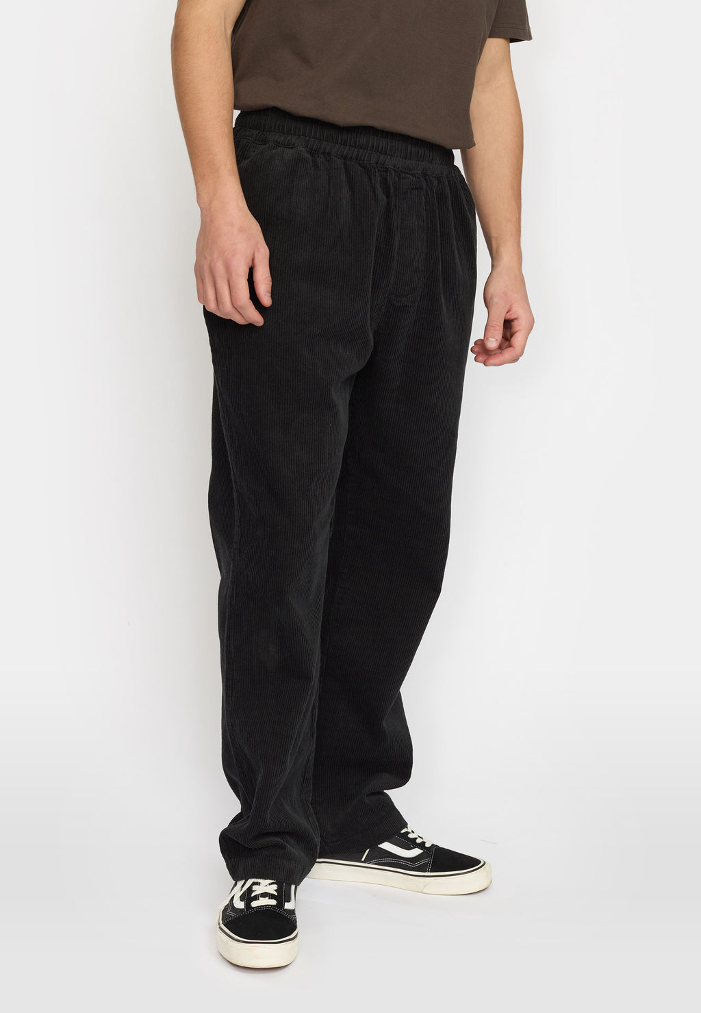 Pantalon Casual Trousers – Le pantalon black corduroy confortable & stylé
