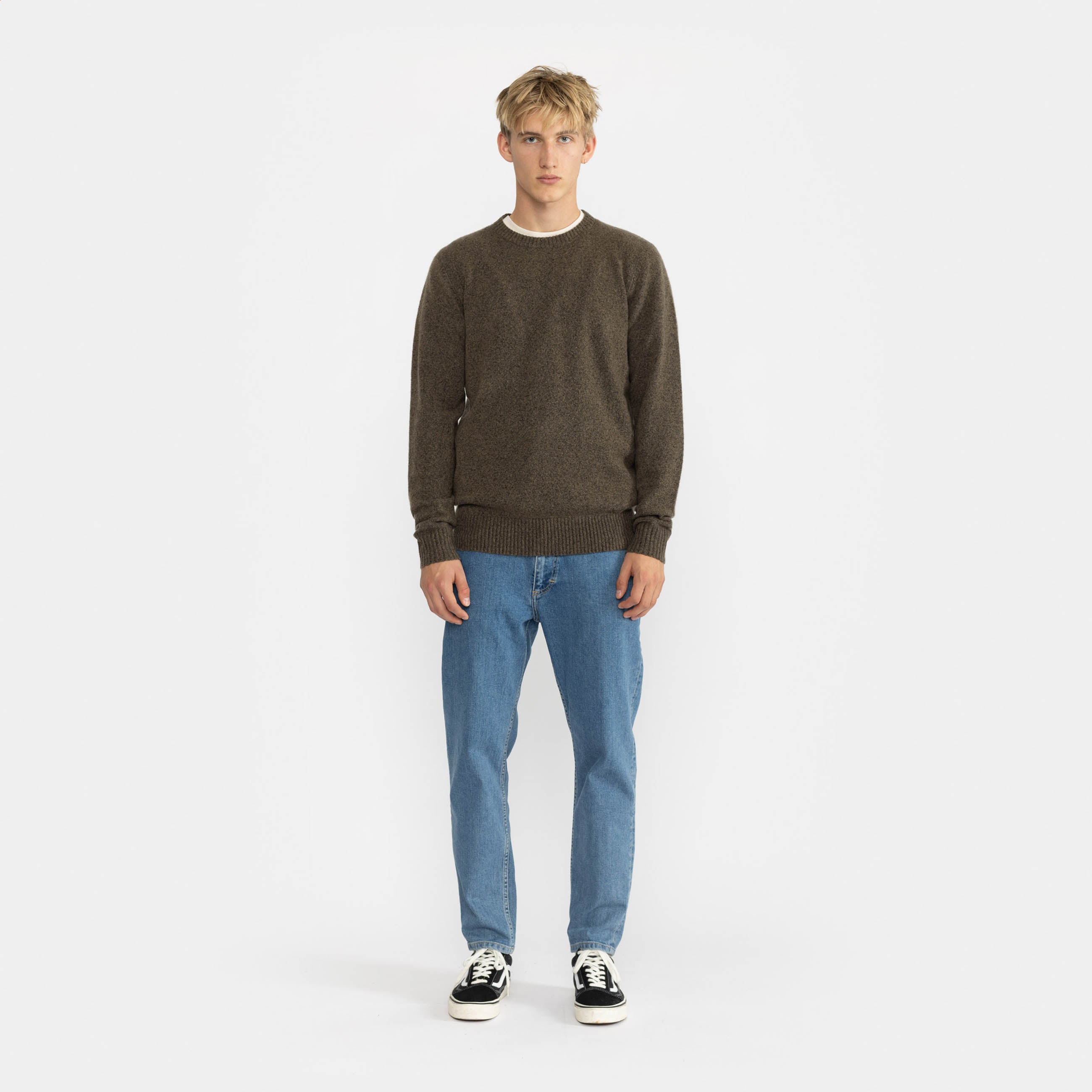 Pull Sweater Brown – La maille chaleureuse qui traverse les saisons