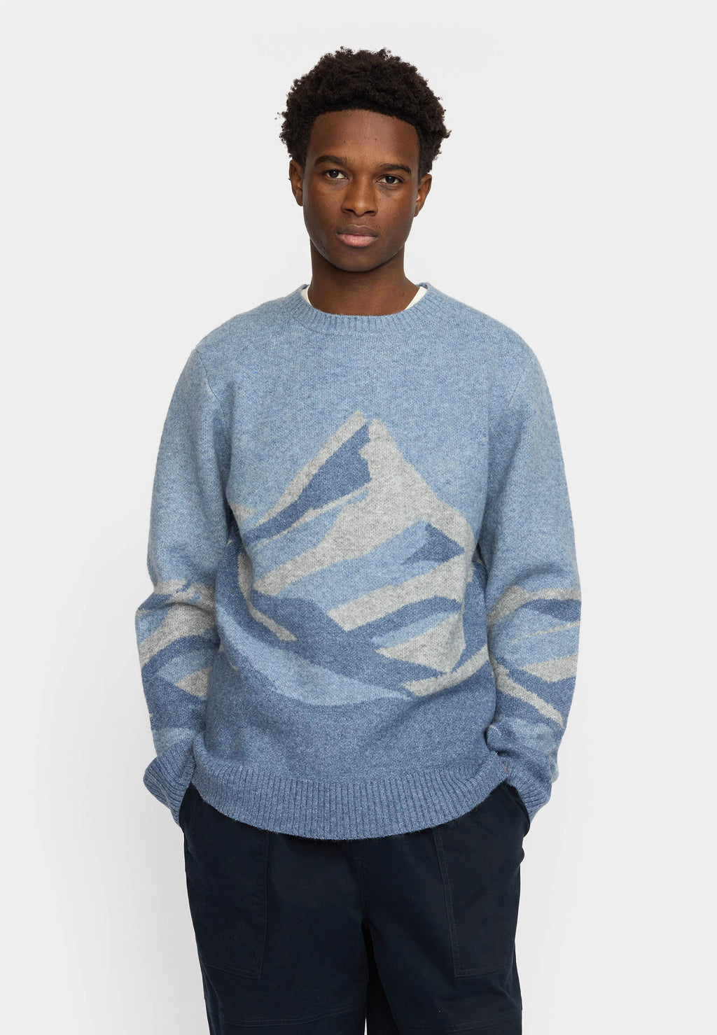Pull Sweater Blue – Motif montagne, style affirmé
