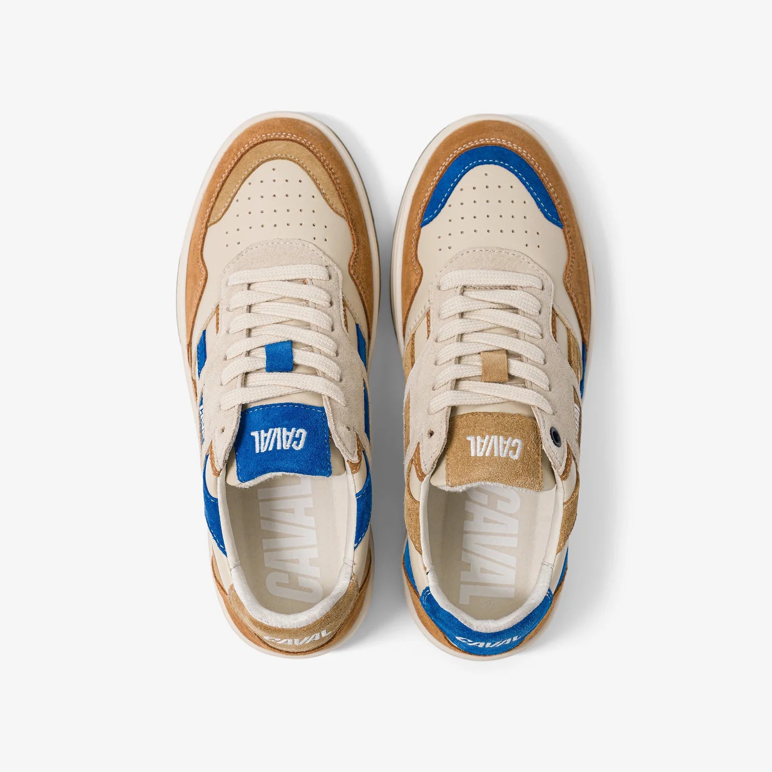 Baskets basses Playground Azure Latte – L’Élégance Décontractée au Quotidien
