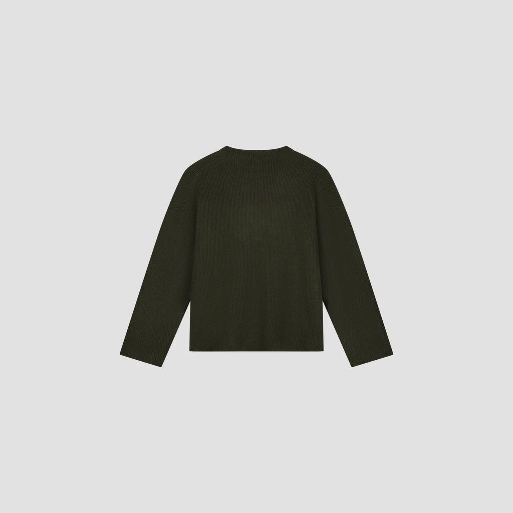 Pull Signature Knit Olive Night – Le pull élégant qui s’impose