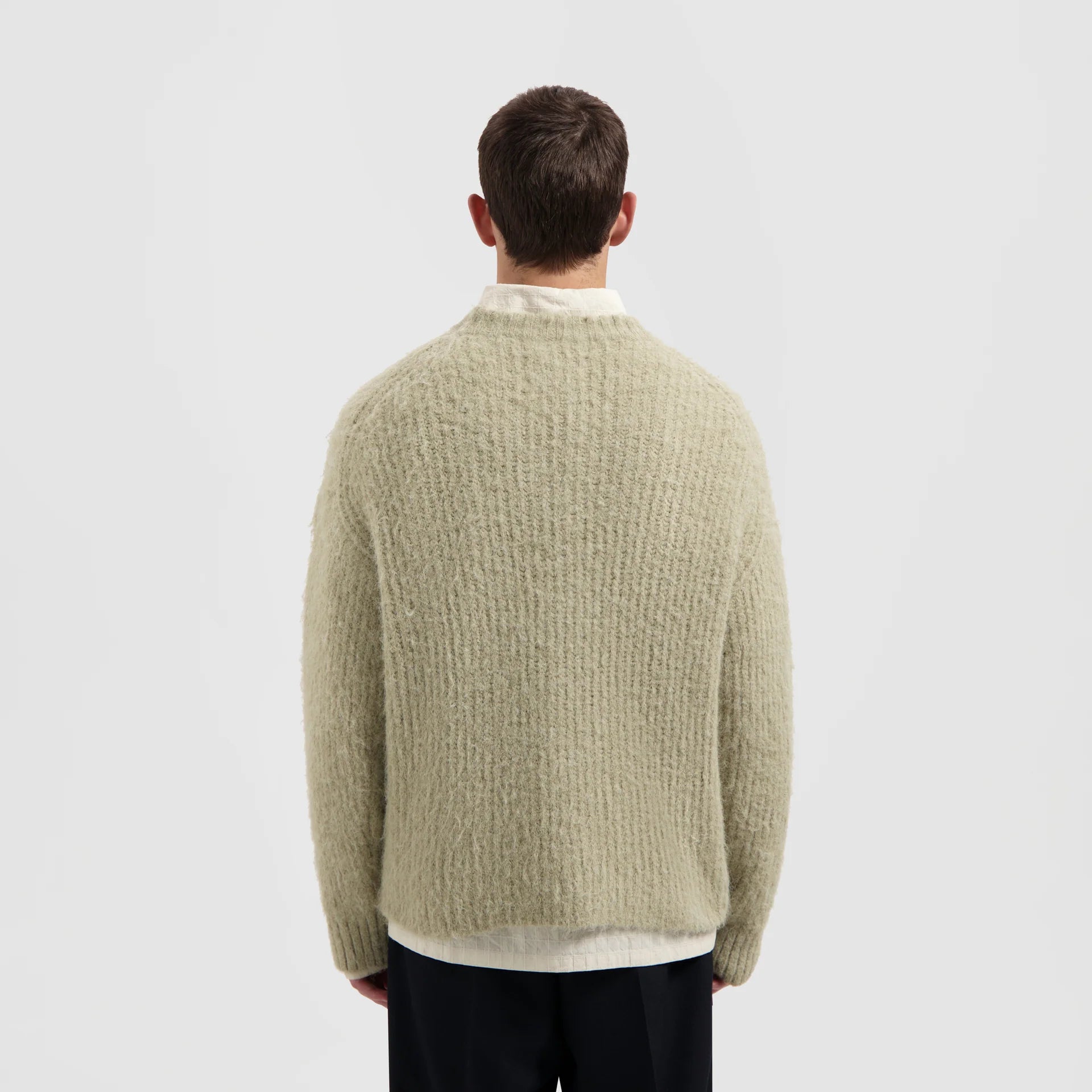 Pull Hairy Crew Hemp – Texture, style & minimalisme