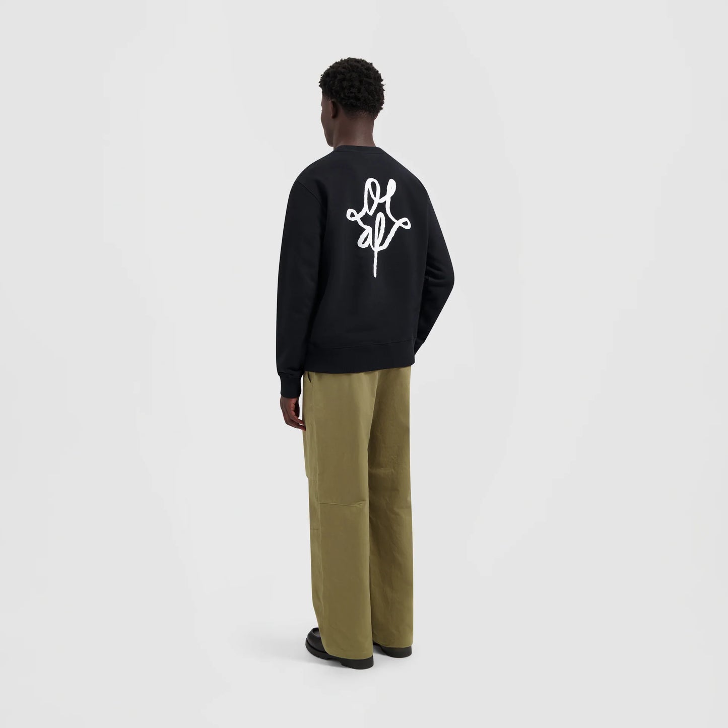 Sweatshirt Monogram Graphic – L'essentiel du streetwear minimaliste