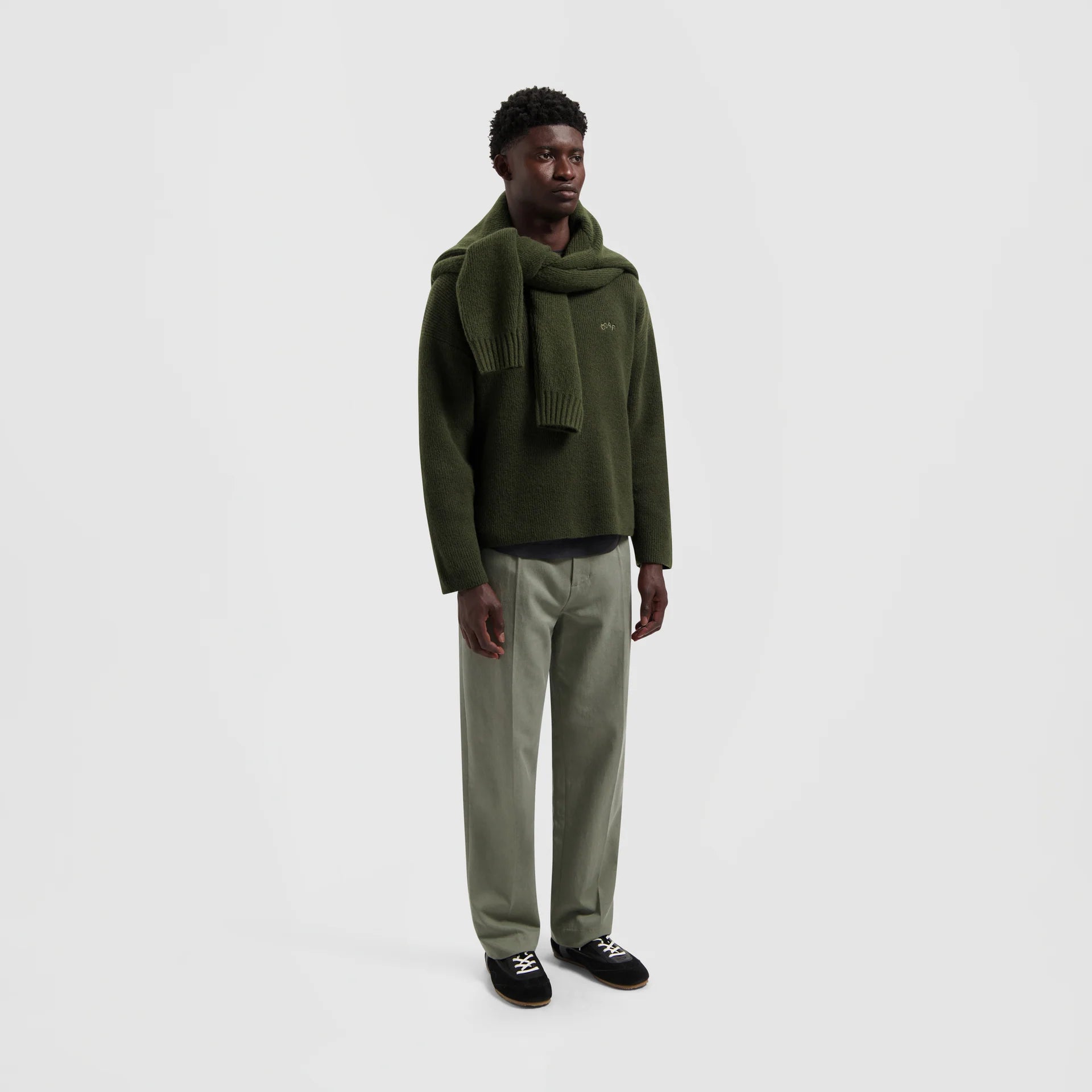 Pull Signature Knit Olive Night – Le pull élégant qui s’impose