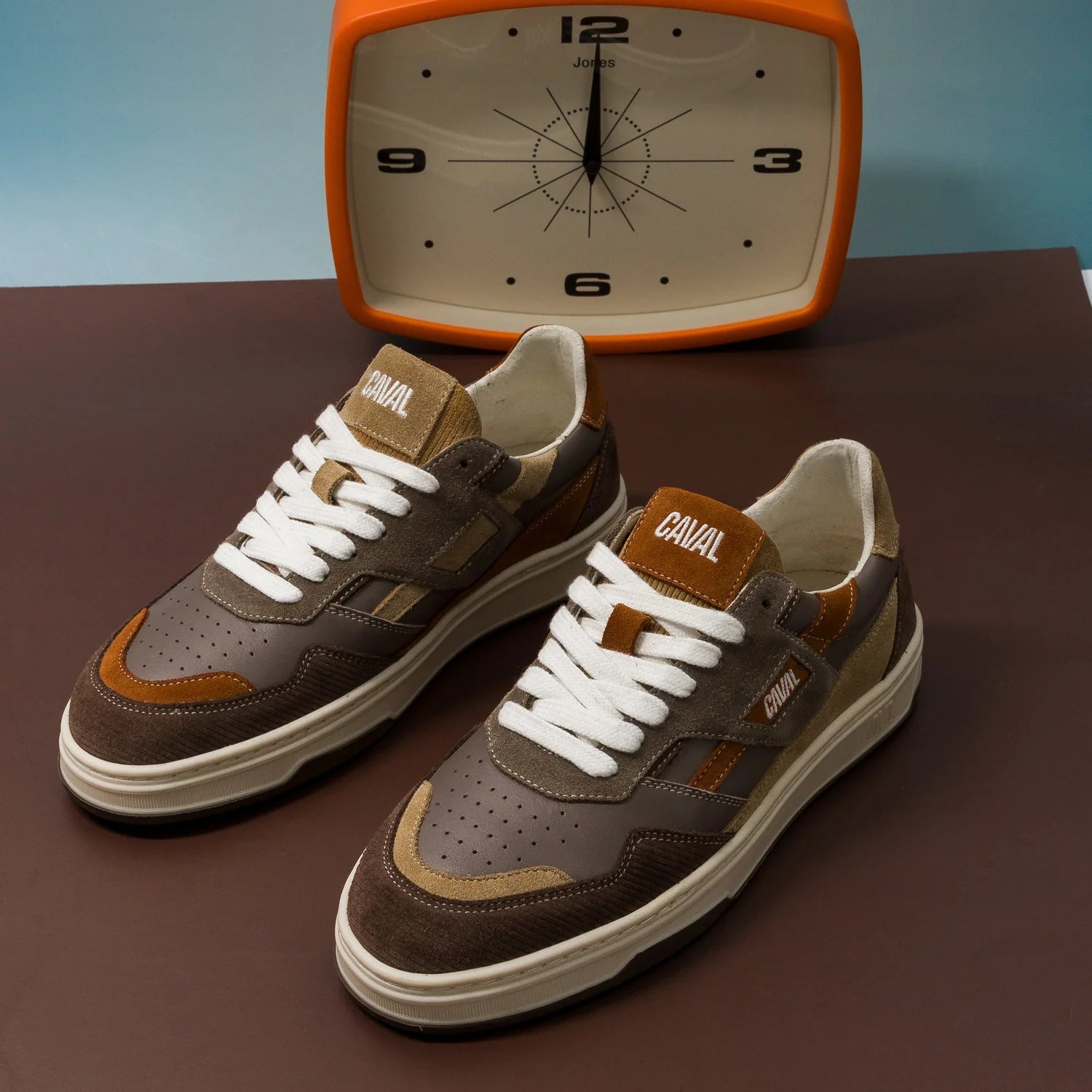 Baskets basses Playground Chestnut Corduroy – Style Rétro et Confort Premium