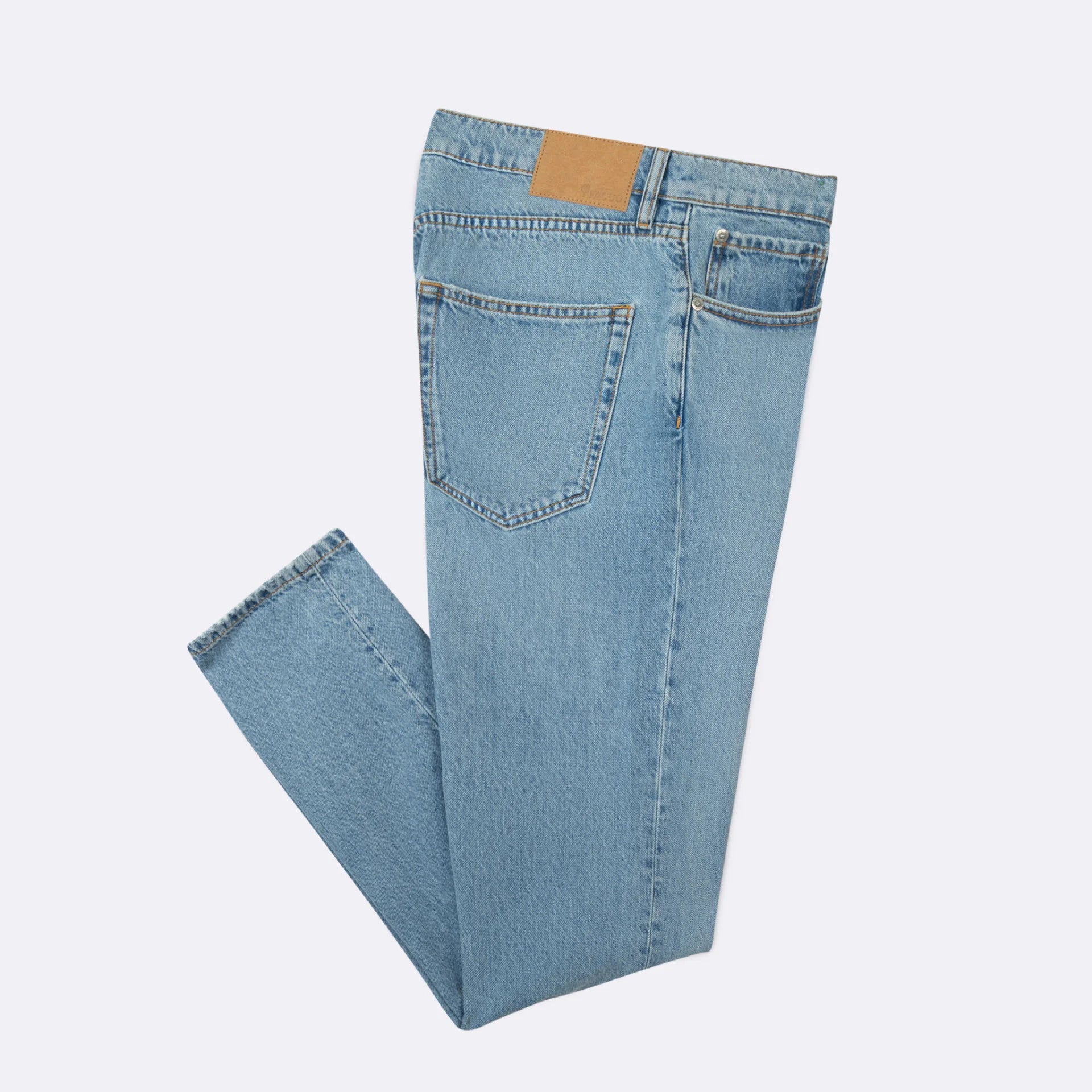 Jean Light Denim Tapered – l'alliance parfaite entre mode et responsabilité