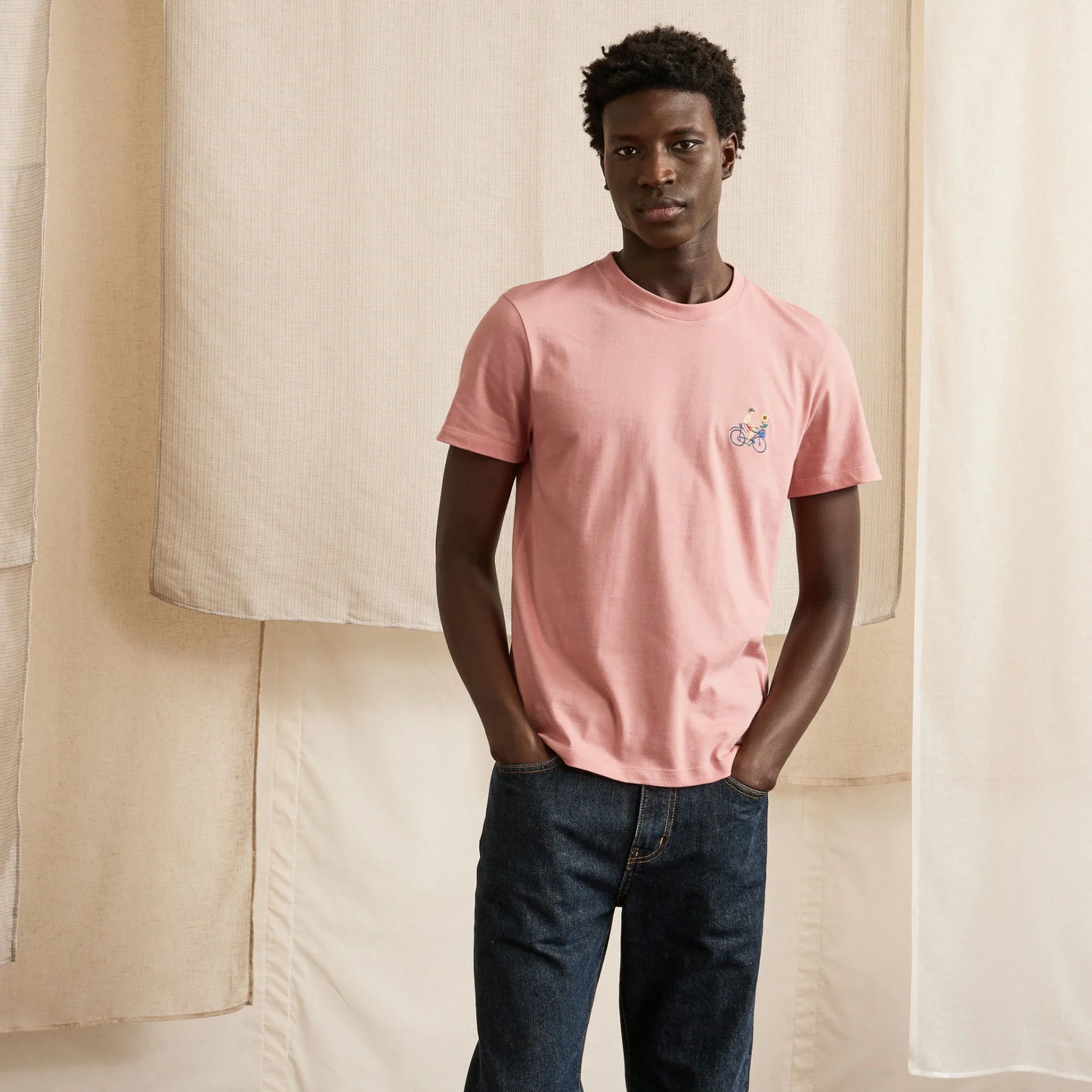 T-shirt ARCY – Élégance et Engagement