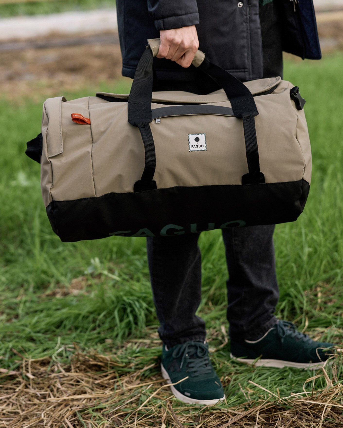 Big Duffle Beige Clair – Le sac de voyage éthique & spacieux