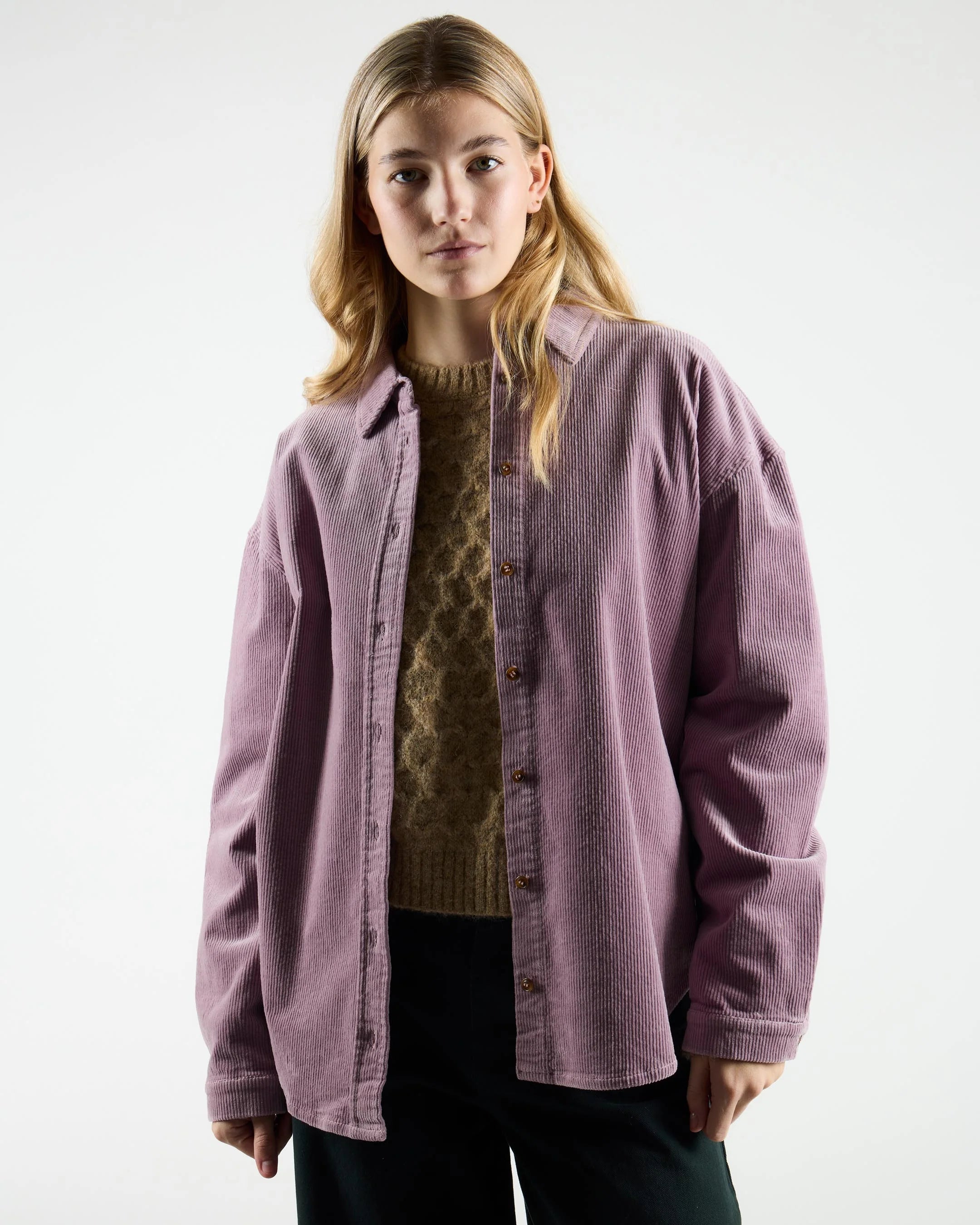 Surchemise Ruby Cord – La chemise en velours côtelé qui allie confort et style