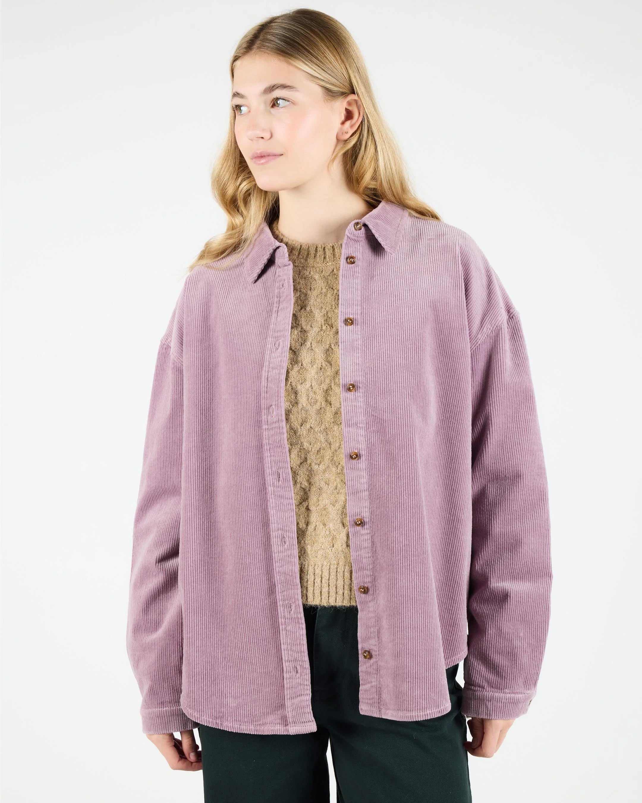 Surchemise Ruby Cord – La chemise en velours côtelé qui allie confort et style